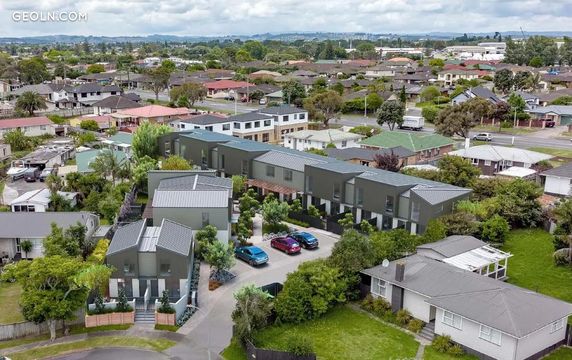 25 Tranent Road in Auckland