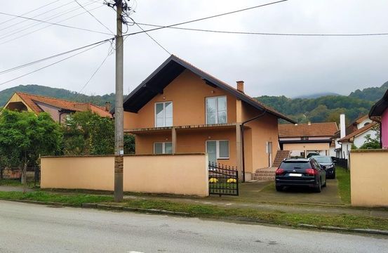 Отдельный дом в Лозница
