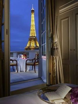 Отель в Париж