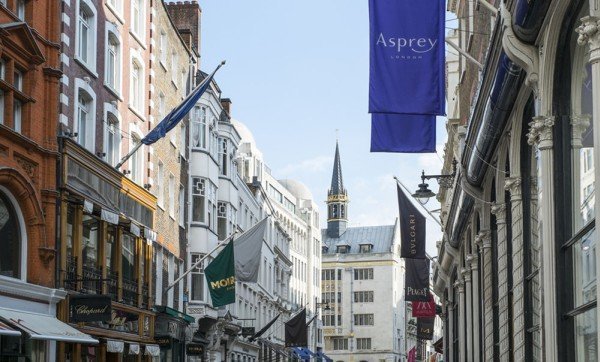 По главной с оркестром. 10 самых дорогих торговых улиц Европы | Фотография 4 | ee24