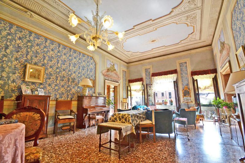 Венецианский дом Жан Жака Руссо выставлен на продажу