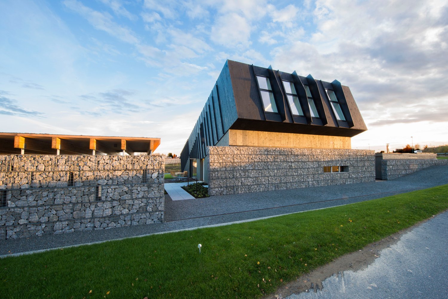 Норвежцы построили жилой дом, производящий в 2 раза больше потребляемой энергии