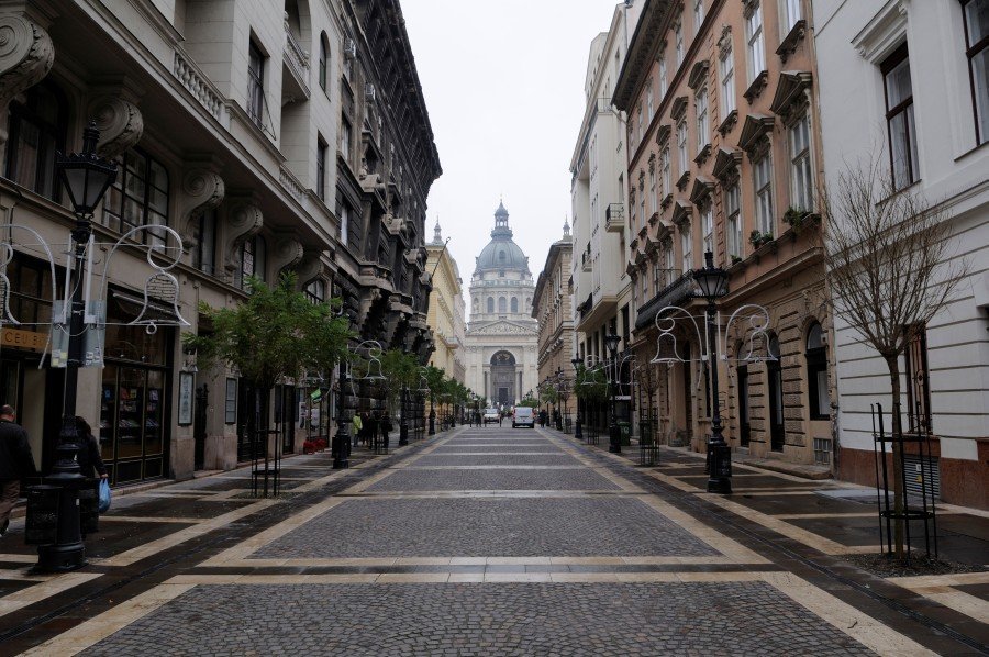 В Будапеште в 2016 году поступило в продажу более 5000 новых домов, 2800 из них уже куплены