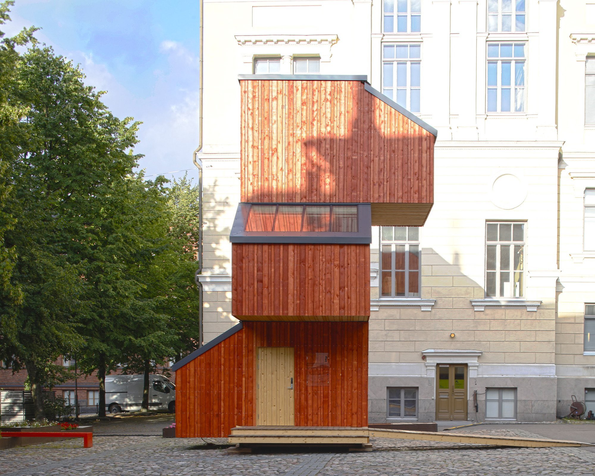 В Финляндии студенты создали конструкцию дома, который собирается за 1 день и стоит всего €13 000