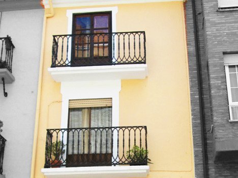 Дом за €10. Испанцы впервые продали жилье с помощью лотереи