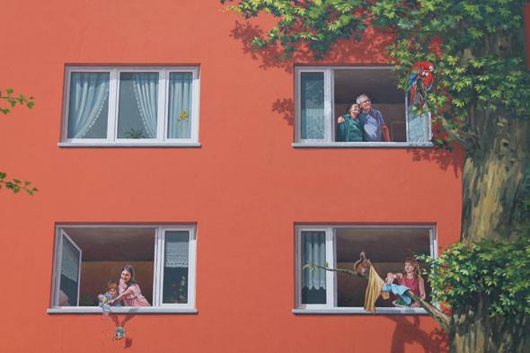 Самая большая фреска на жилом доме нарисована в Берлине | Фотография 3 | ee24