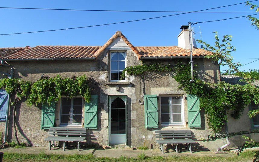 дом в тихой деревушке Ко, Вьен, Франция