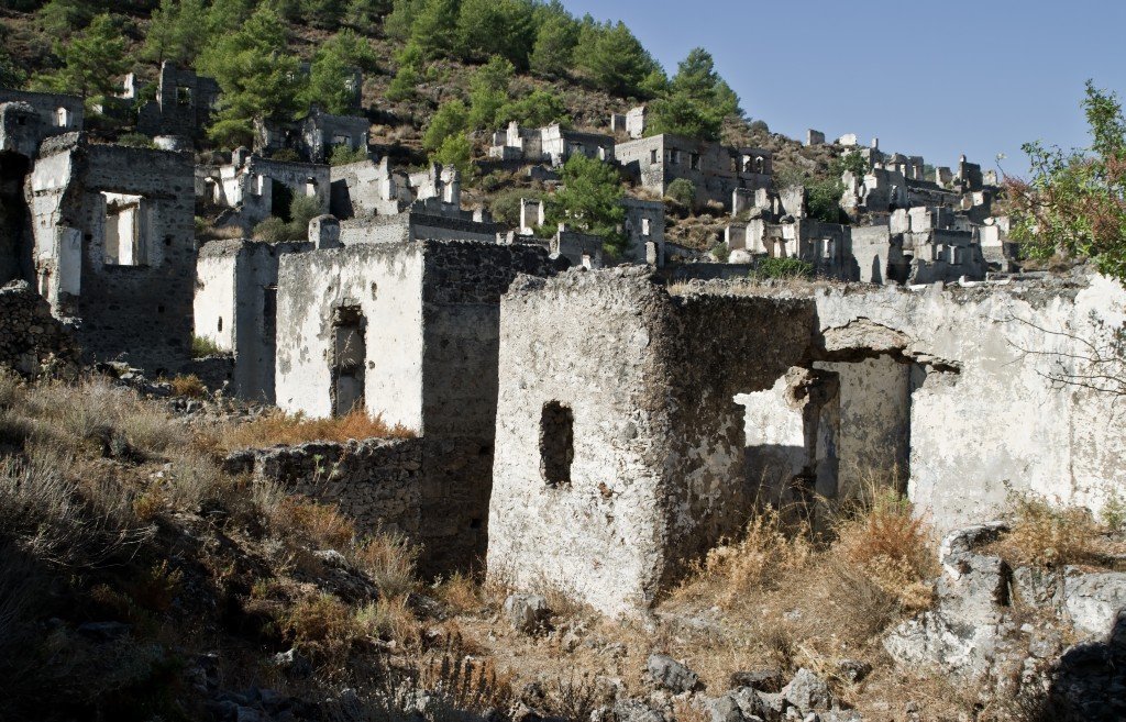 Турция вновь продает город-призрак, откуда выселили греков | Фотография 3 | ee24