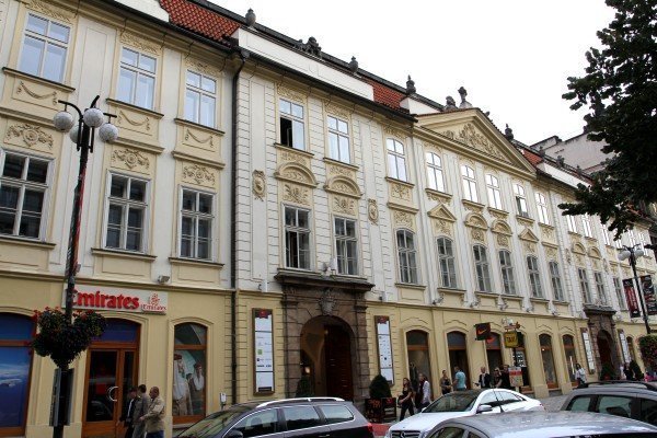Русские инвесторы купили дорогой Славянский дом в Праге | Фотография 1 | ee24