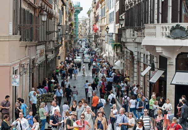 По главной с оркестром. 10 самых дорогих торговых улиц Европы | Фотография 8 | ee24