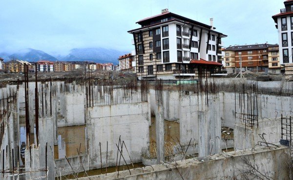 Недвижимость в Болгарии на стадии котлована: за и против | Фотография 1 | ee24