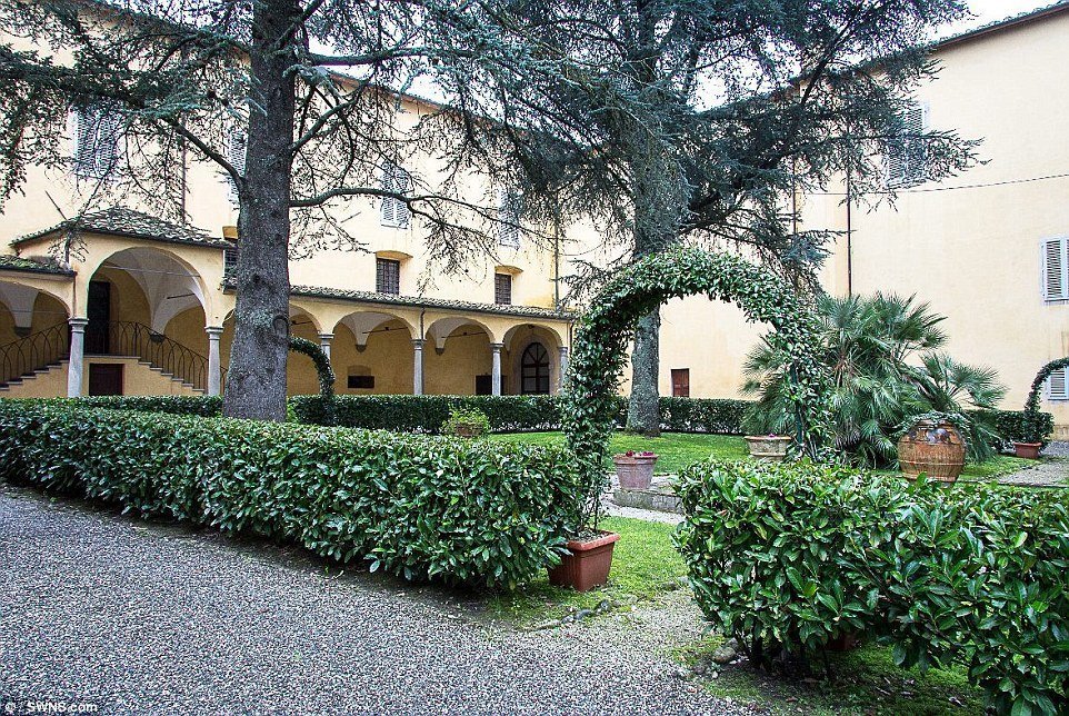 Уйду в монастырь... за €18 млн в Тоскане! | Фотография 3 | ee24