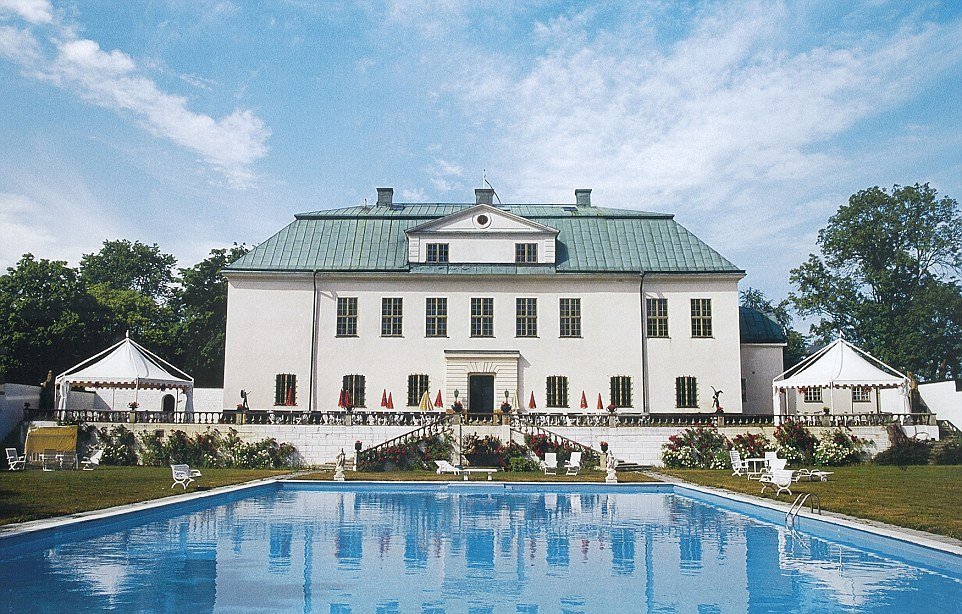 Замок с привидениями за €9,2 млн: кому достанется шведская легенда?