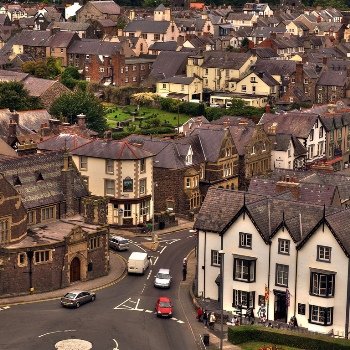 Цены на дома в Англии и Уэльсе увеличились 