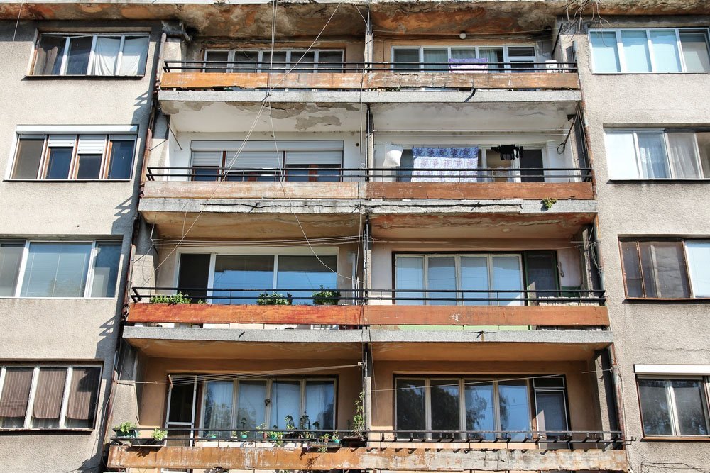 Популярная болгарская панель. Треть болгар живет в ветхих советских домах