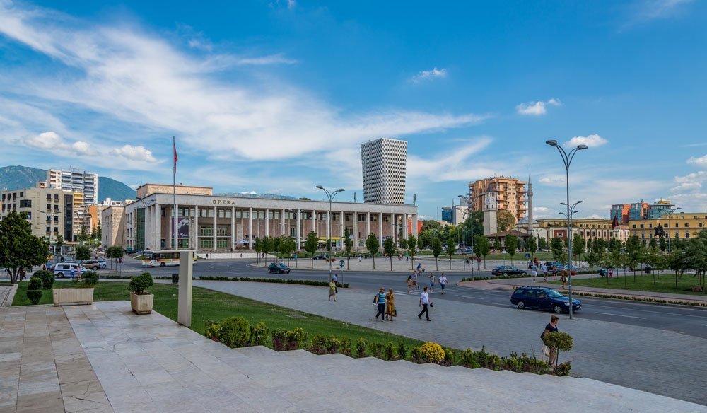 Албания остается в числе падающих рынков