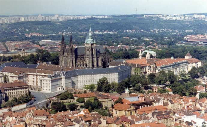 Чешские риелторы чуть не продали президентский дворец
