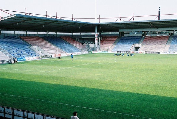 В Риге продается крупнейший футбольный стадион Латвии