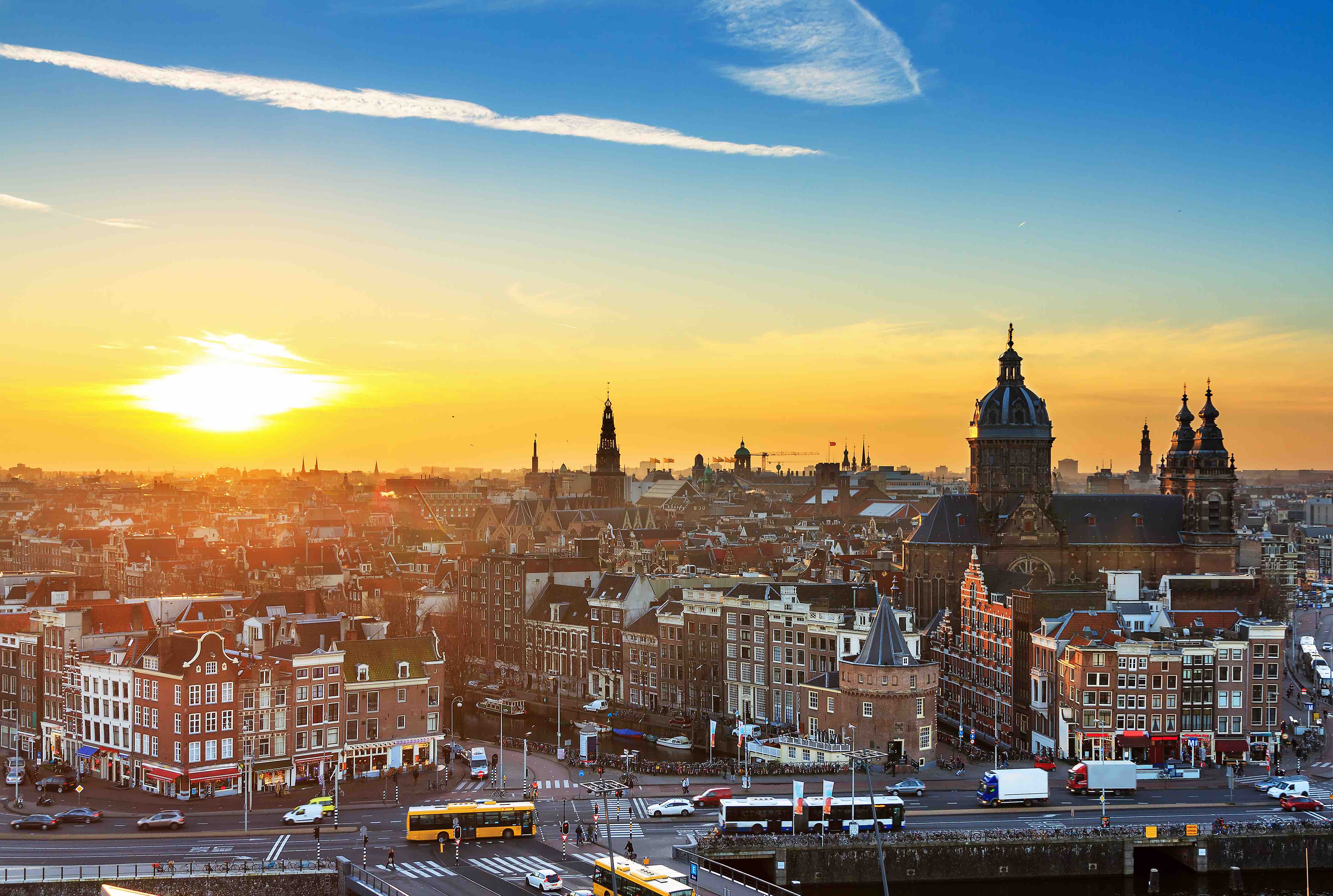 Жилая недвижимость в Амстердаме подорожала на 20%