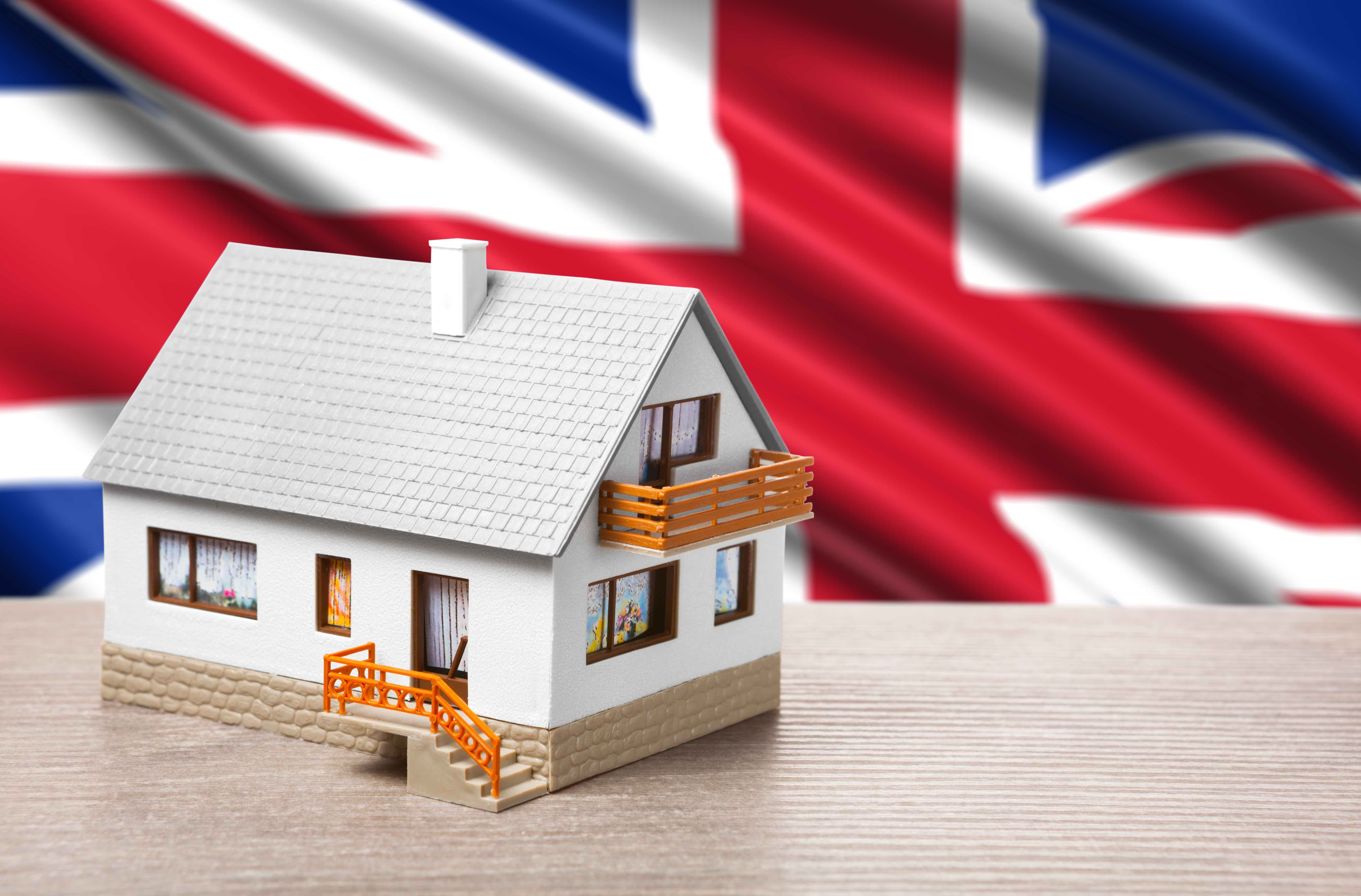 Снимать нельзя купить: треть англичан откладывают покупку жилья