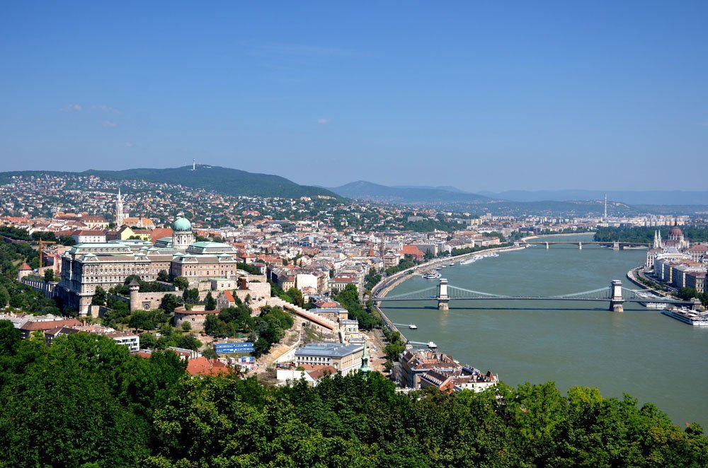 Дешевый квадратный метр в Венгрии стоит в 117 раз меньше дорогого