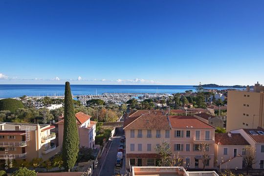 Квартира в Beaulieu-sur-Mer