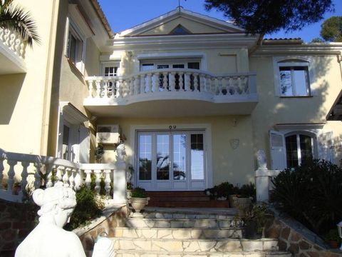 Вилла в Boulouris-sur-Mer