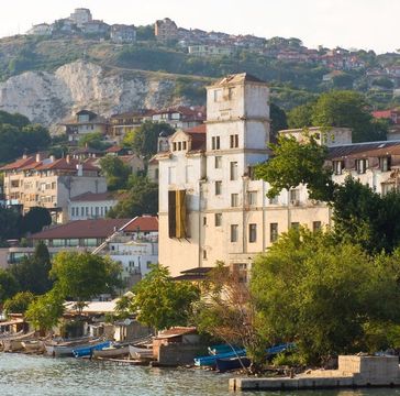 Российский аукционный дом будет продавать болгарскую недвижимость