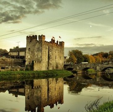 В Ирландии можно купить дом за 3 571 евро, а замок - за 50 000 евро