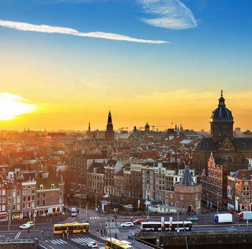 Жилая недвижимость в Амстердаме подорожала на 20%