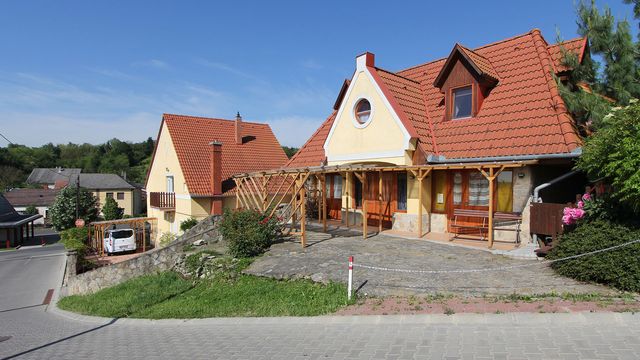 Дом в Хевиз