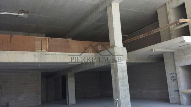 Коммерческая недвижимость в Моста