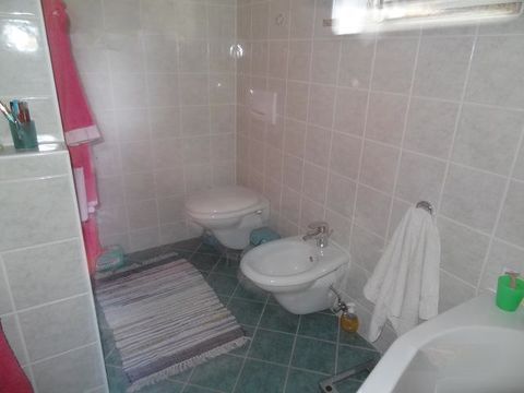 Дом в Велика Пирешица