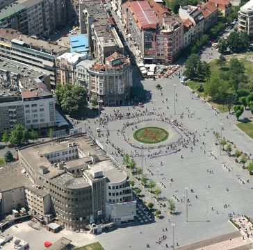 Македония распродает более 100 бизнес-центров