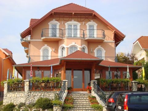Отель в Хевиз